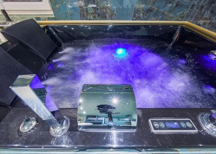 דירה Le Musee D'aphrodite / Jacuzzi